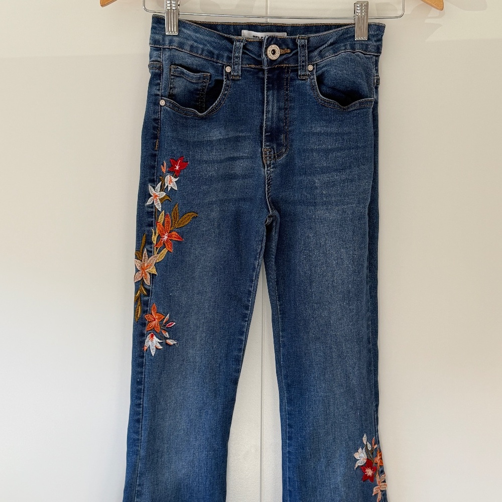 Embroidered Floral Telepatia Jeans